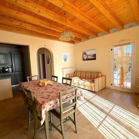 Apartment Panorama Gardone Riviera