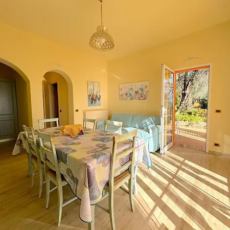 Panorama Apartment *