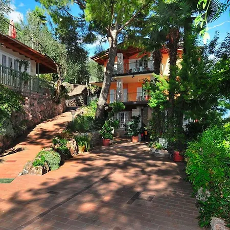 Apartment Panorama Gardone Riviera